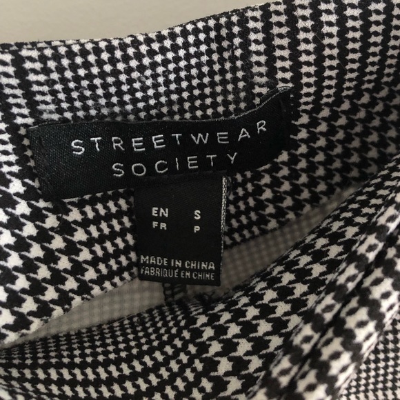 Street wear society checkered mini skirt/shorts - Picture 5 of 5